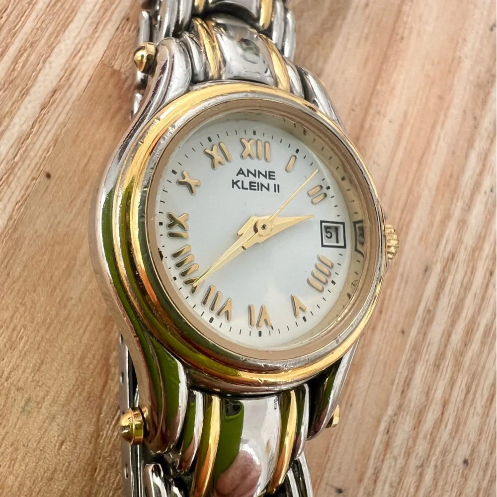 Anne Klein II ladies classic two-tone dress watch NEW BATTERY